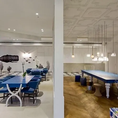 Aqua Bay מלון Plános