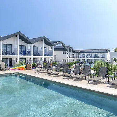 Отель Aqua Bay 5*